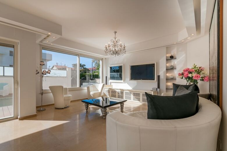 Luxurious Villa With Great Location