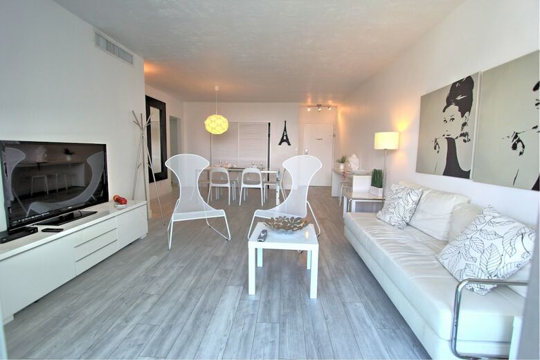 Aparthotel Tides - Private Condo