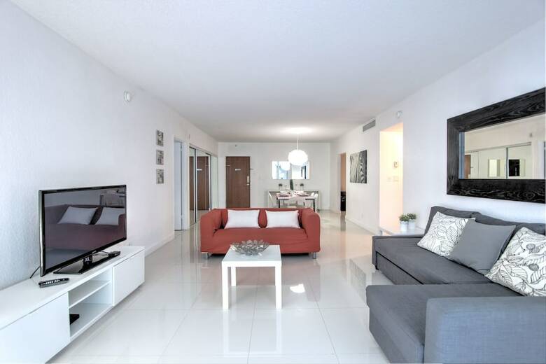 Aparthotel Tides - Private Condo