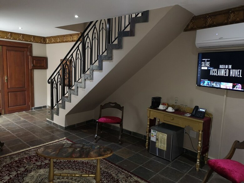 Excalibur Boutique Hotel