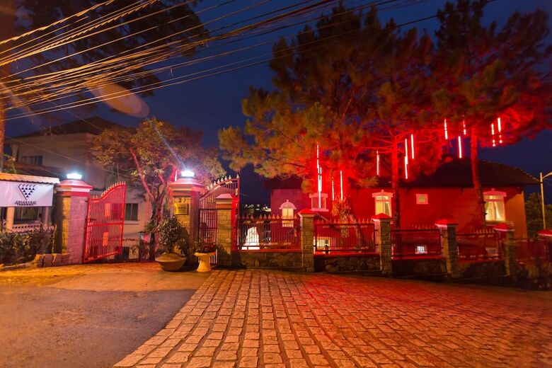 Hotel Adamas Villa Dalat