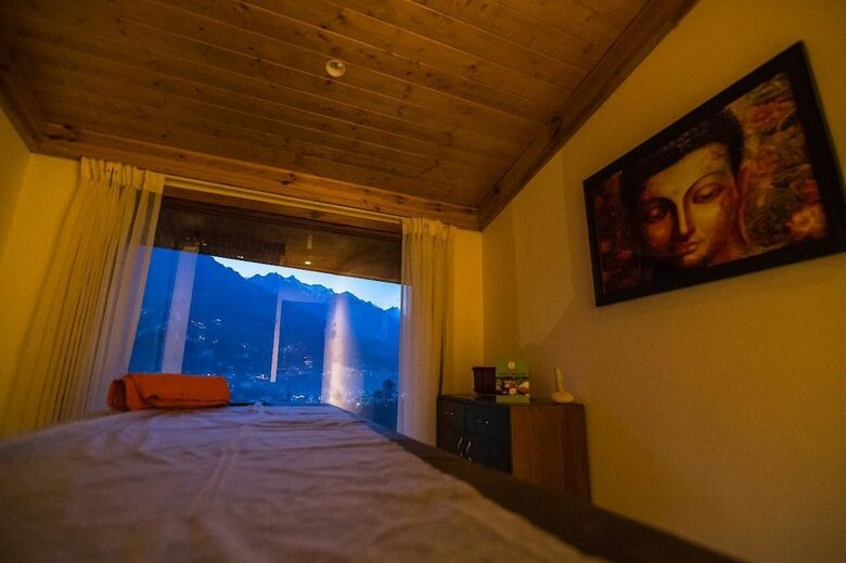 Hotel Coral Resort And Spa