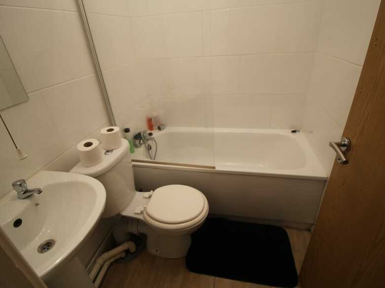 2 Bed Apartment Llandaff Cardiff By Cardiff Holiday Homes