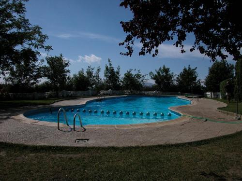 Camping El Balcon De Pitres