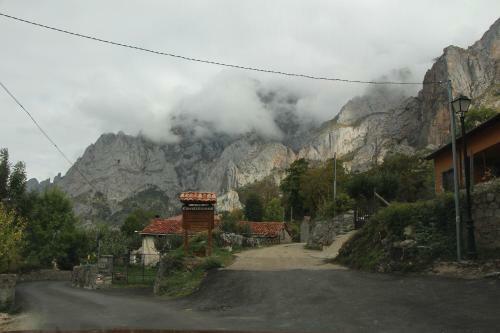 Hostal Centro De Turismo Rural Vegalion
