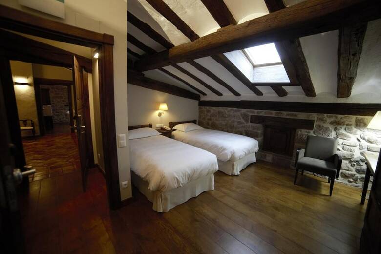 Hotel Latorri�n De Ane