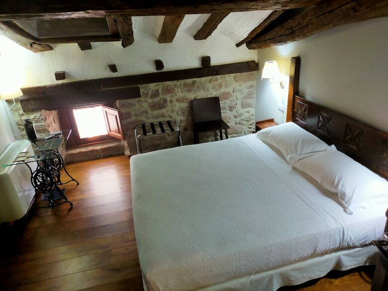 Hotel Latorri�n De Ane