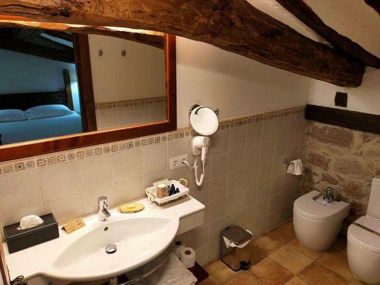 Hotel Latorri�n De Ane