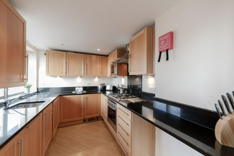 Roomspace Apartments -the Courtyard