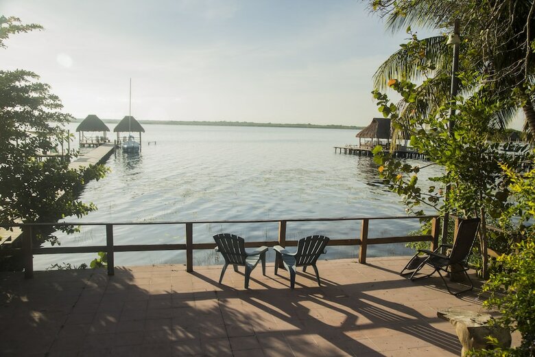 Lagoon Front Hut