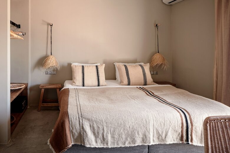 Hotel More Meni Beach