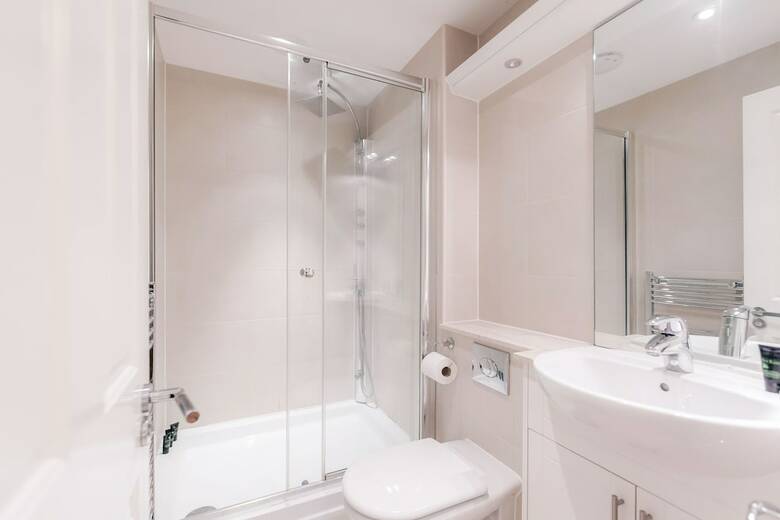 Roomspace Apartments -orchard Place