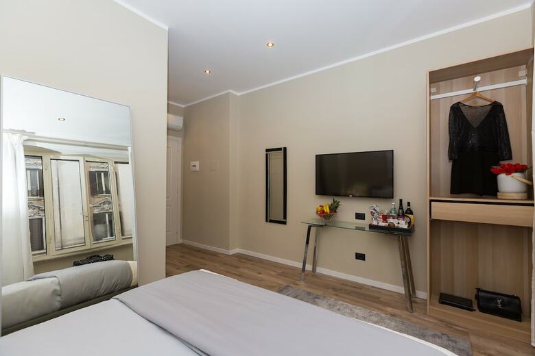 Hotel 126 Gracchi Suites