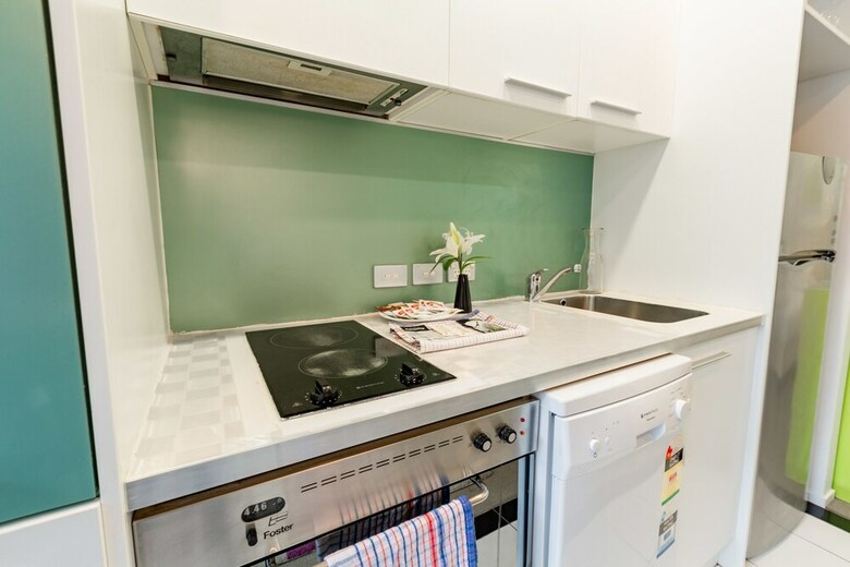 Zodiak's Cosy Studio Apartment Near Sky