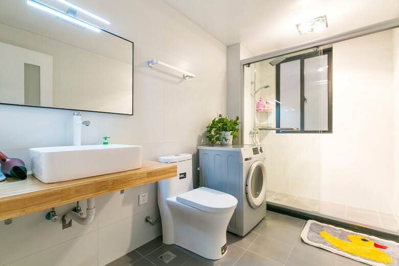 Henry's Apartment- Xujiahui Road