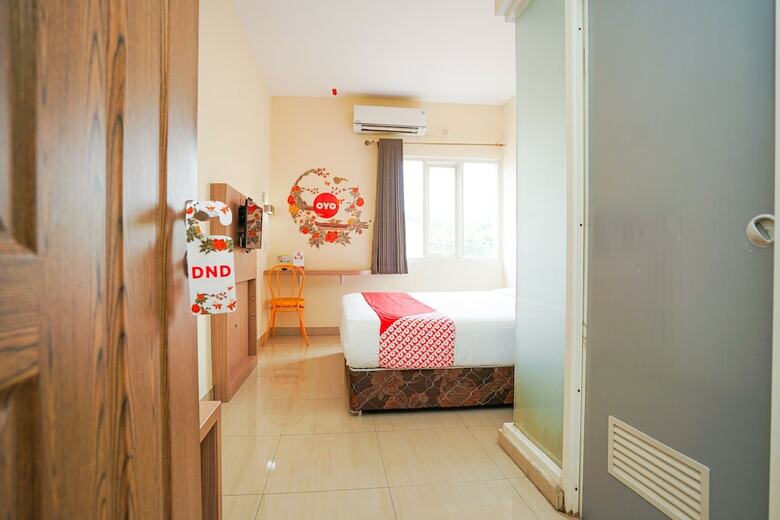 Hostal Oyo 221 Pratisarawirya