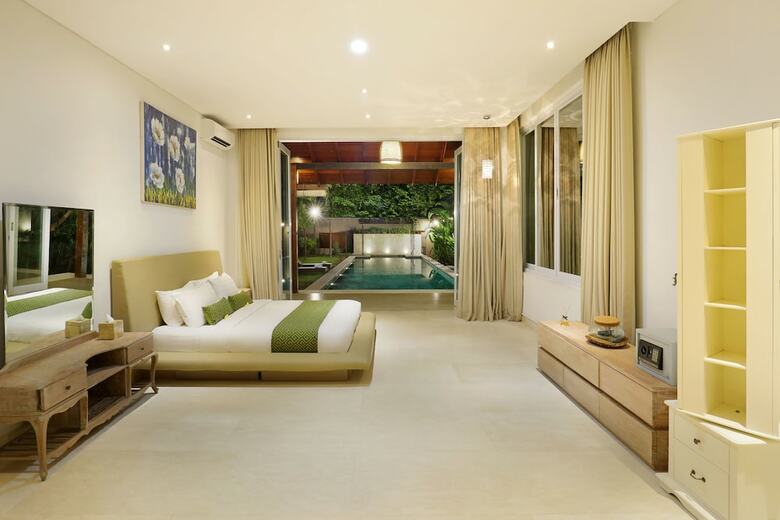 Urban Cabin Villa