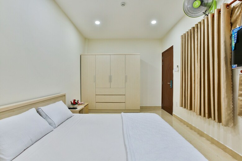 Hotel Goldstay 218