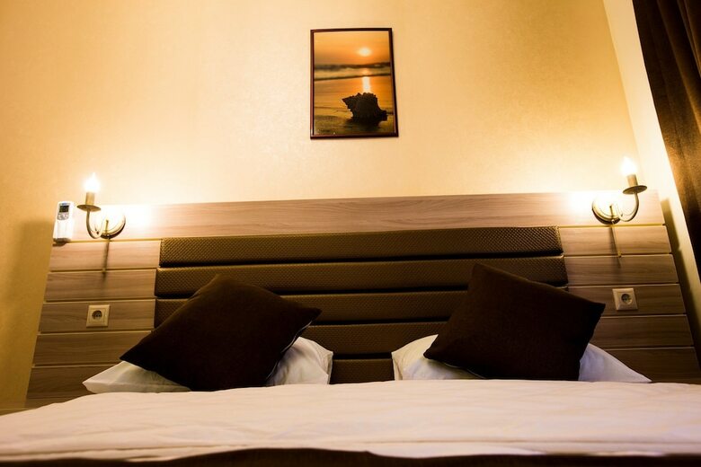 City Life Hotel