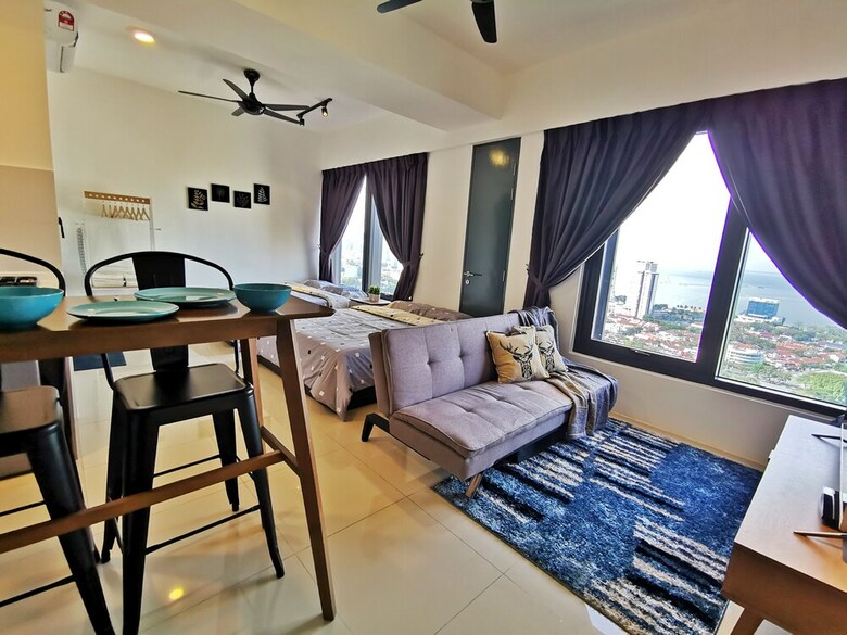 Tropicana 218 Suites