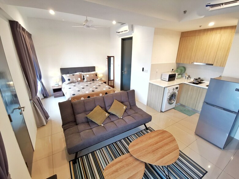Tropicana 218 Suites