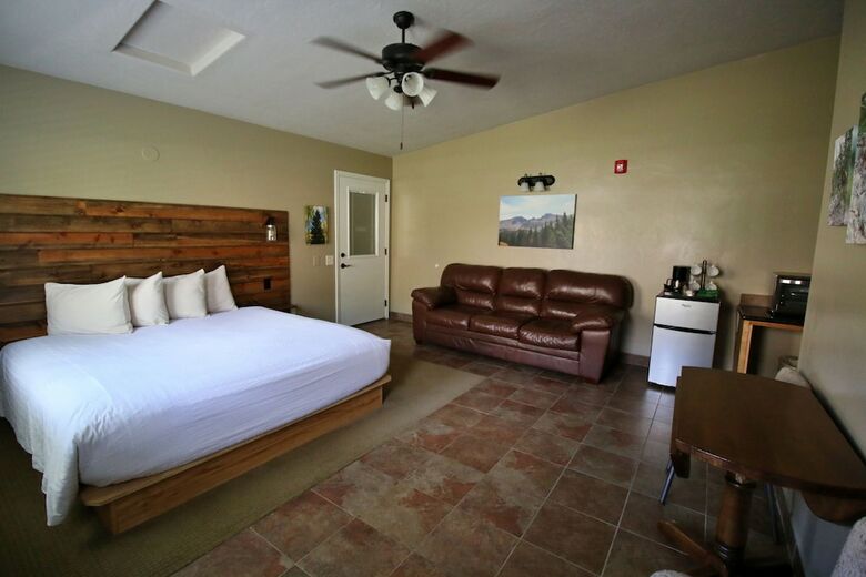 Hotel Hidden Canyon Retreat
