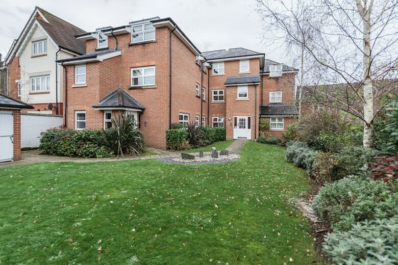 Roomspace Apartments-courtyard Guildford