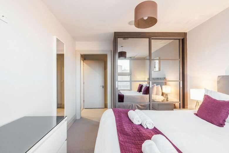Roomspace Apartments -the Quadrant