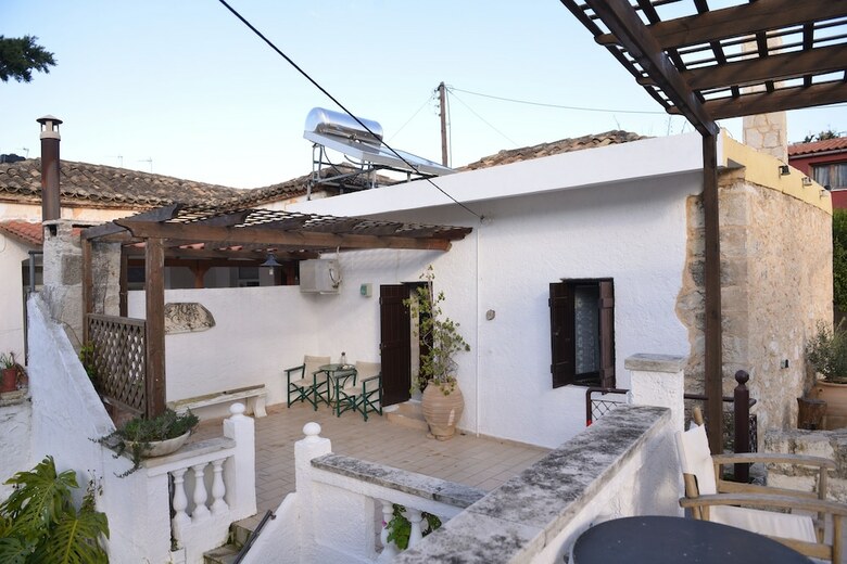 Aparthotel Troullos Traditional Houses