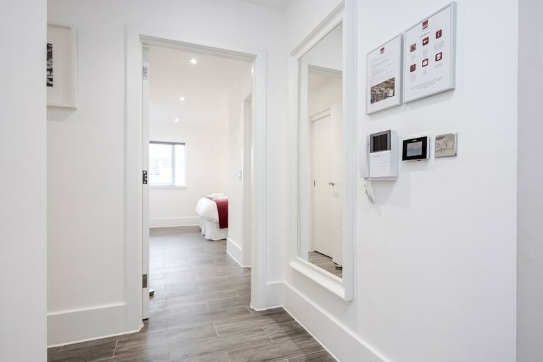 Roomspace Apartments -the Legacy
