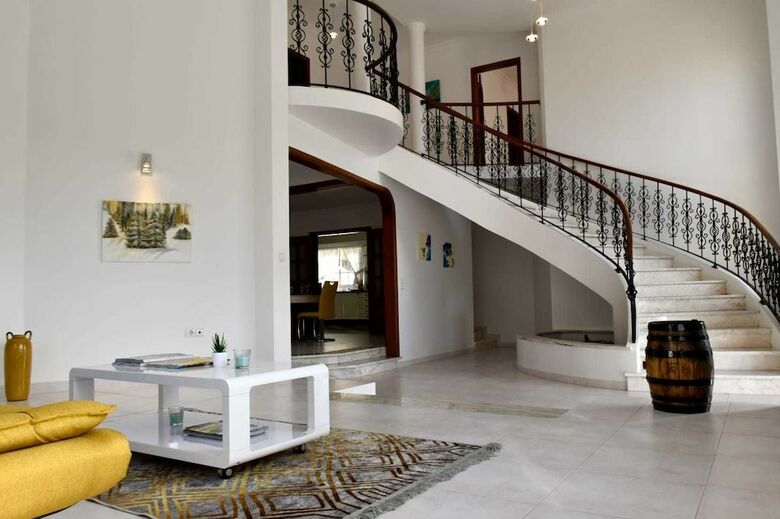 Villa Mansion Almond
