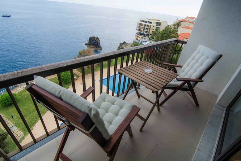 Apartamentos Cliff View III