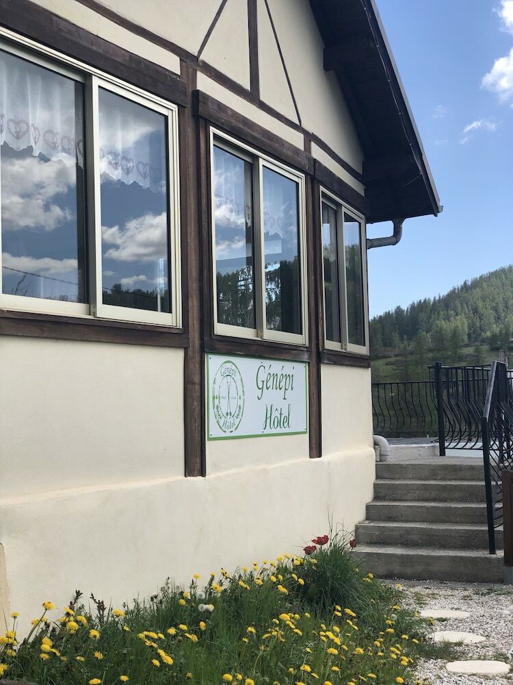 Hotel H�tel G�n�pi