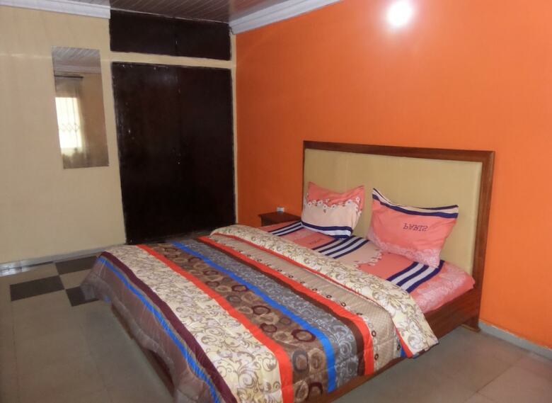 Hotel Qosmic Residence
