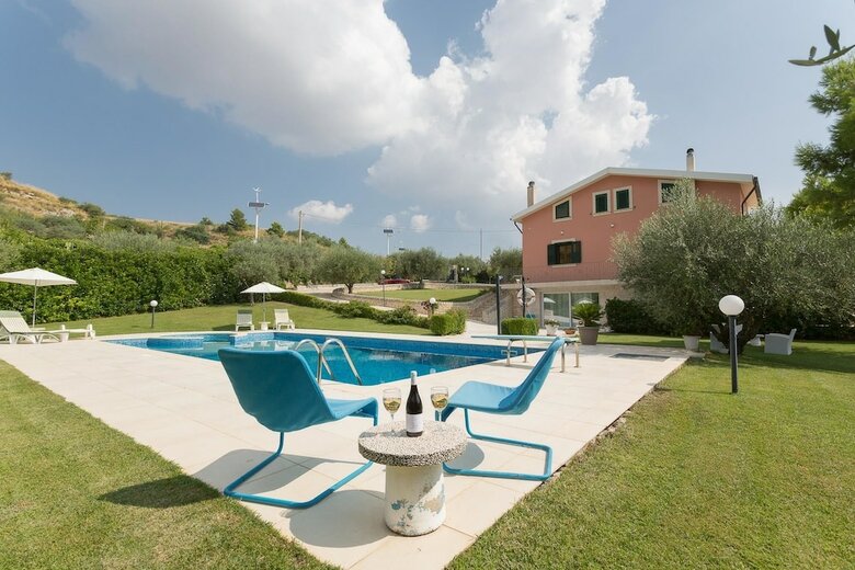 Villa Calaforno