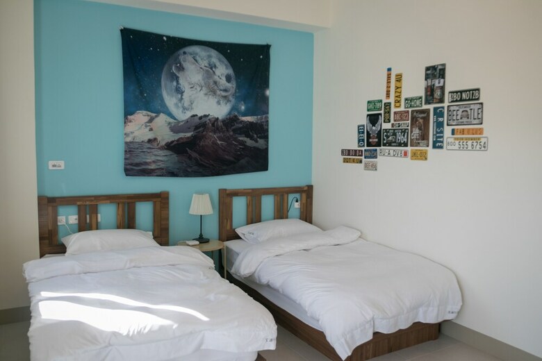 Hotel Eddie's House