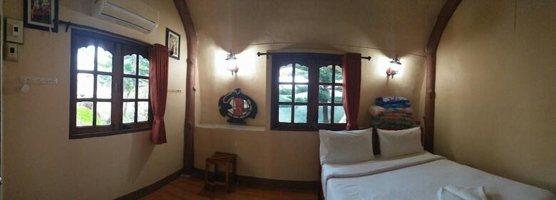 Hotel Bhuloolum Resort
