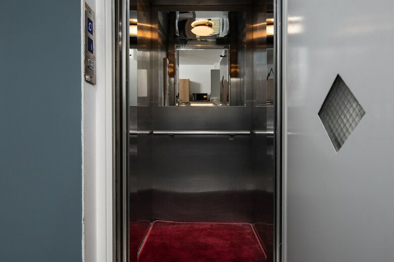 Residencia Place 55 Suites