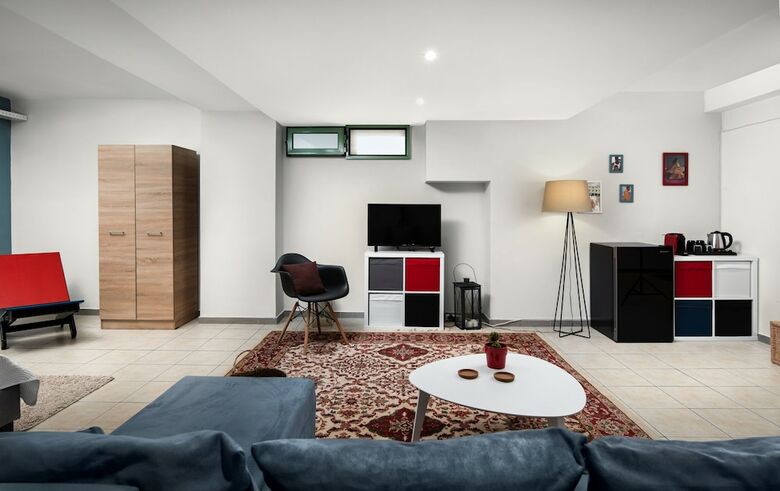 Residencia Place 55 Suites