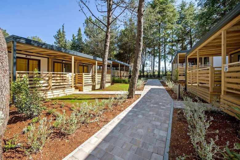 Mediteran Kamp Mobile Homes In Camping Lanterna