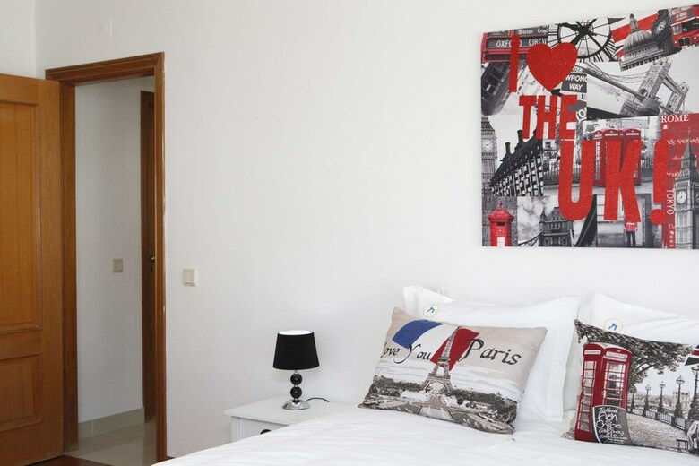 Wondrous Terrace Apartment In Cascais