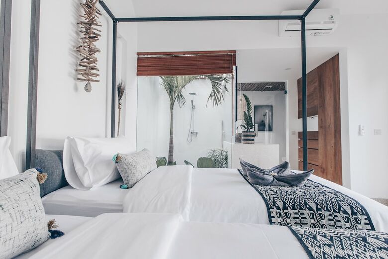 Bed & Breakfast Beyond Bungalows
