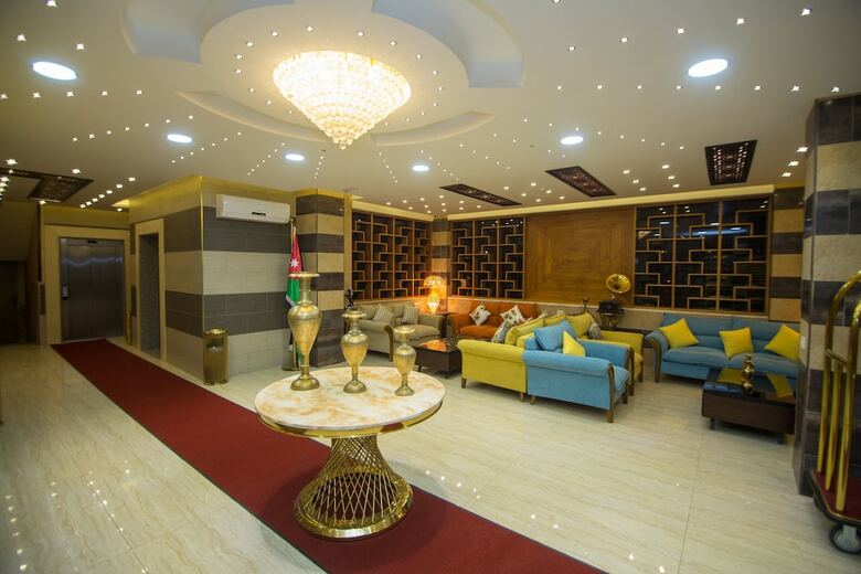 Grape Village Hotel