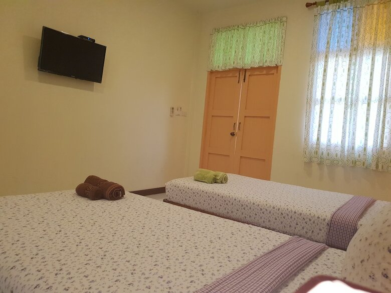 Hotel Benjapirom Private House