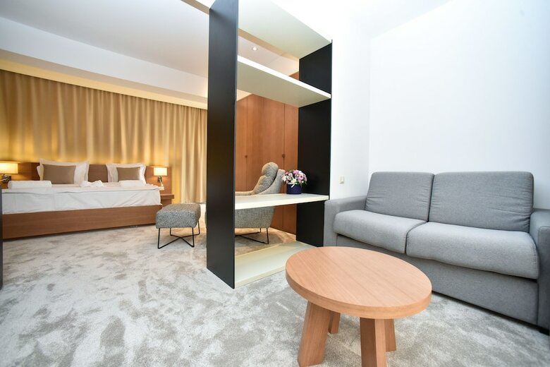 Hotel Harmonia By Dukley