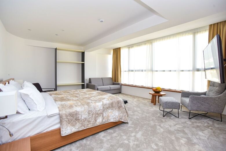 Hotel Harmonia By Dukley