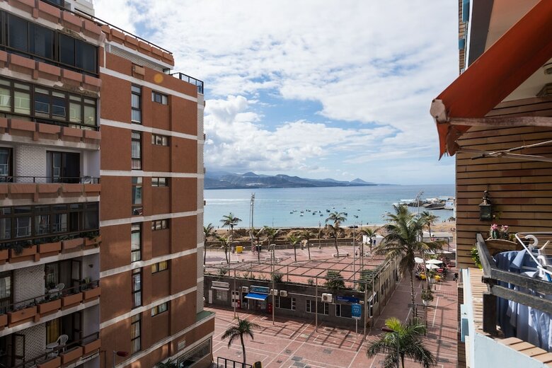 Seafront Apartment Las Canteras Beach