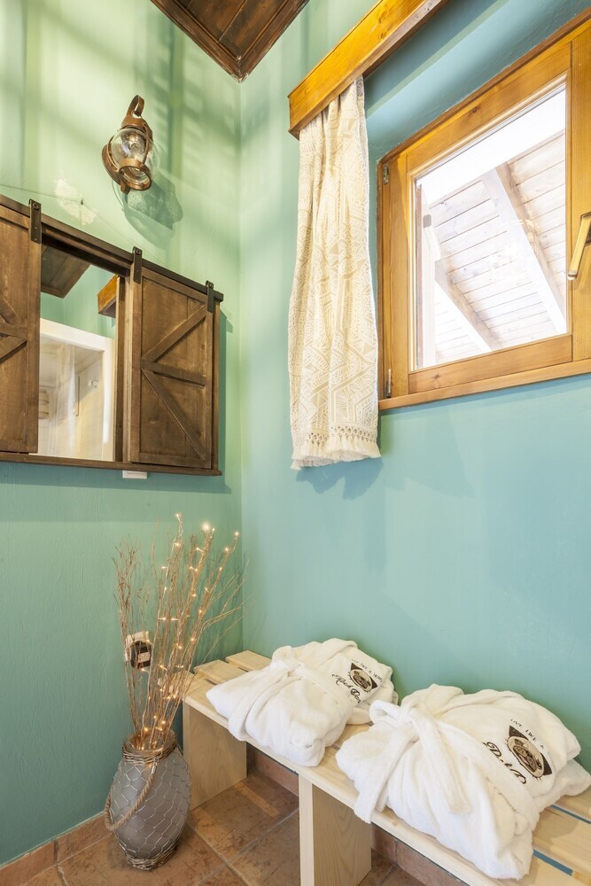 Rock Dandy, Deluxe Chalet, Arachova | Delphi. Private Sauna