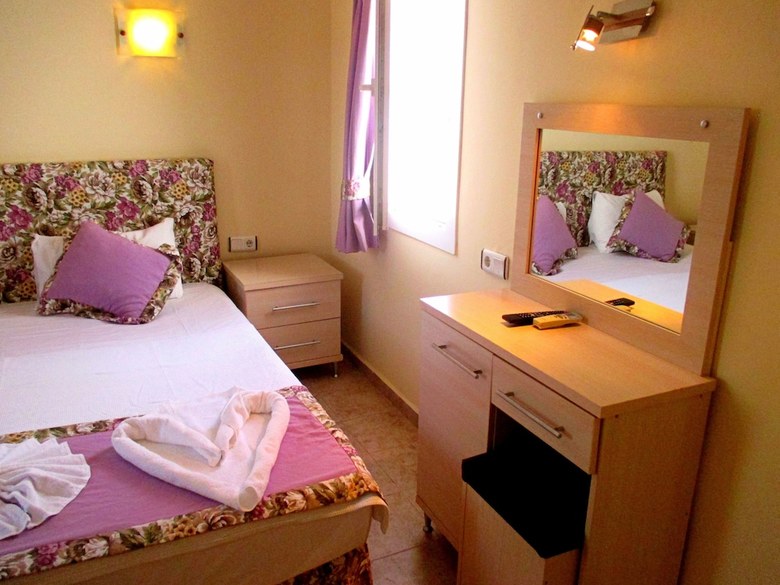 Canna Garden Hotel