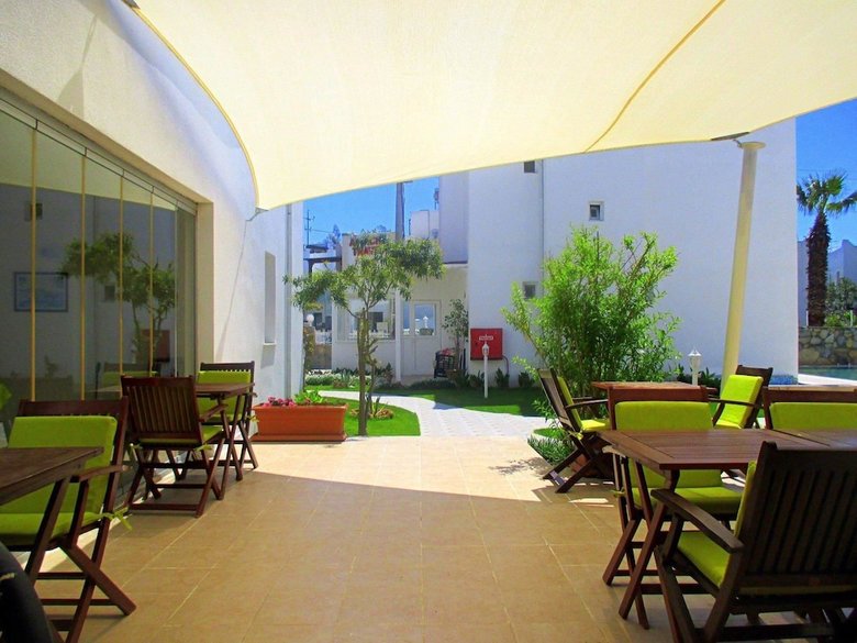 Canna Garden Hotel